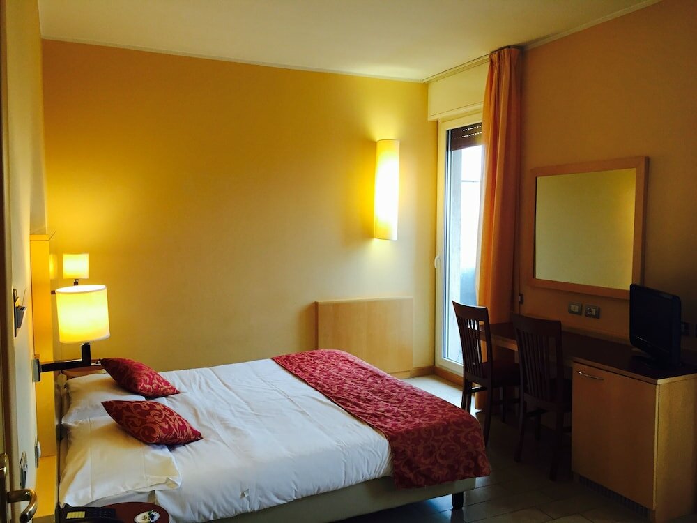 Фото Scarlatti Hotel Milano