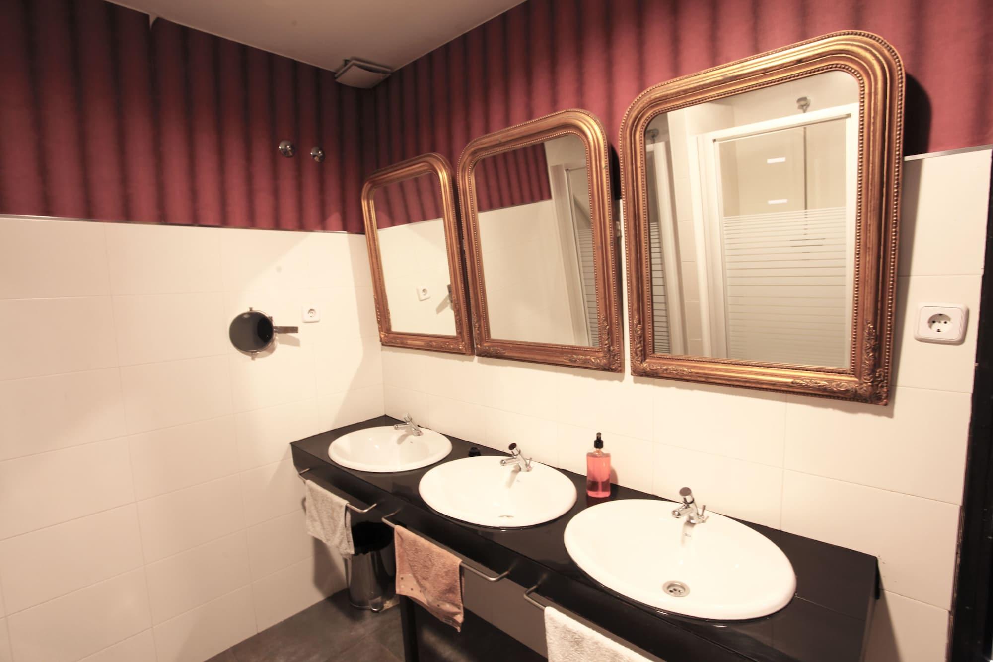 Фото Hostels MeetingPoint