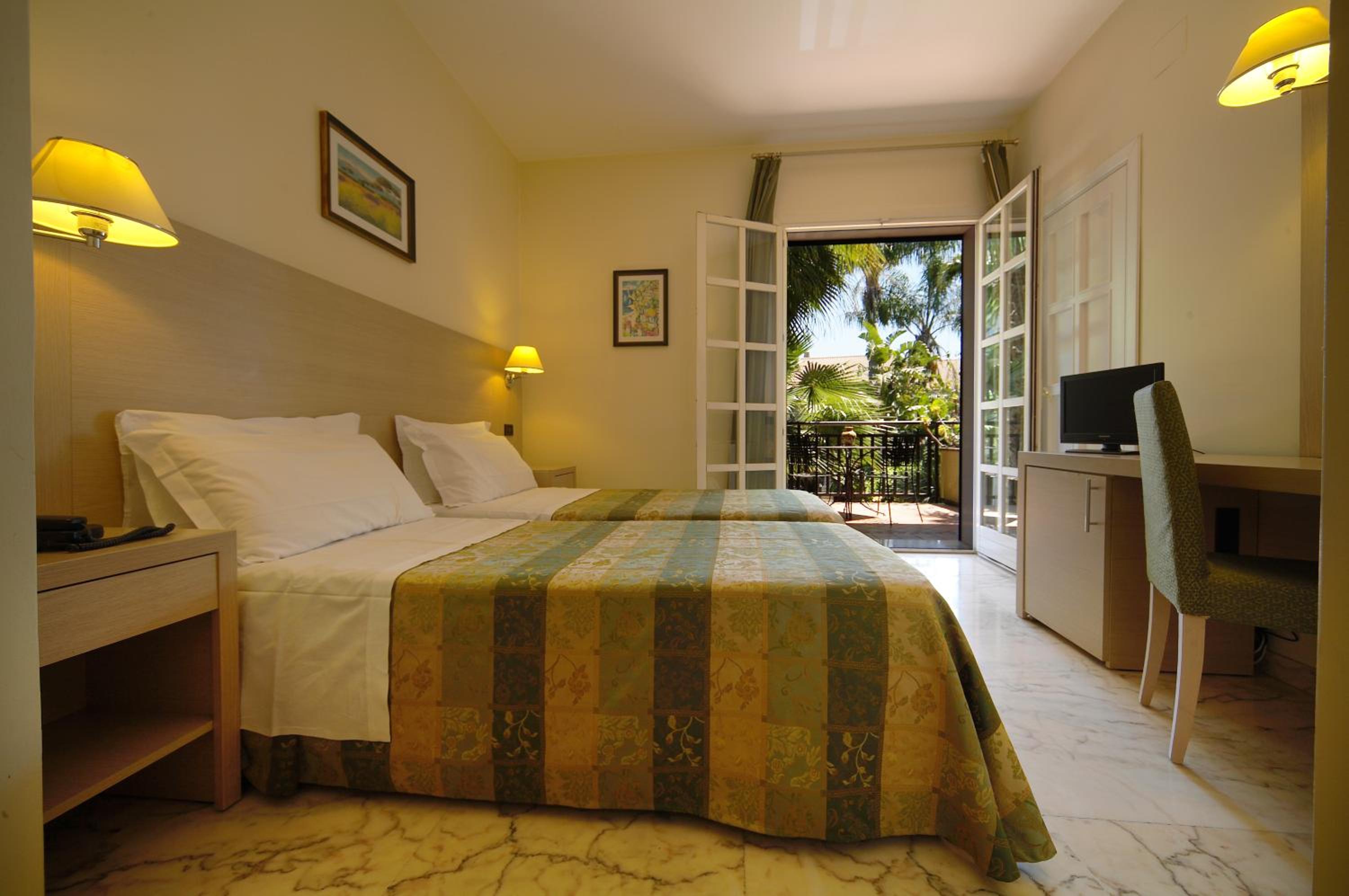 Фото Hotel Borgo Verde