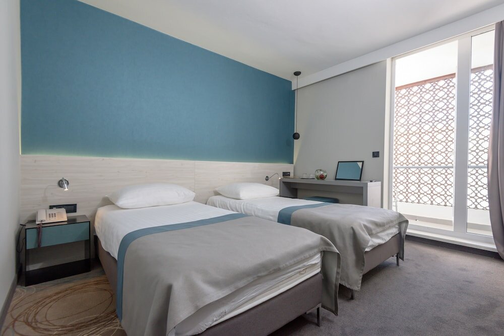 Фото Hotel Kolovare