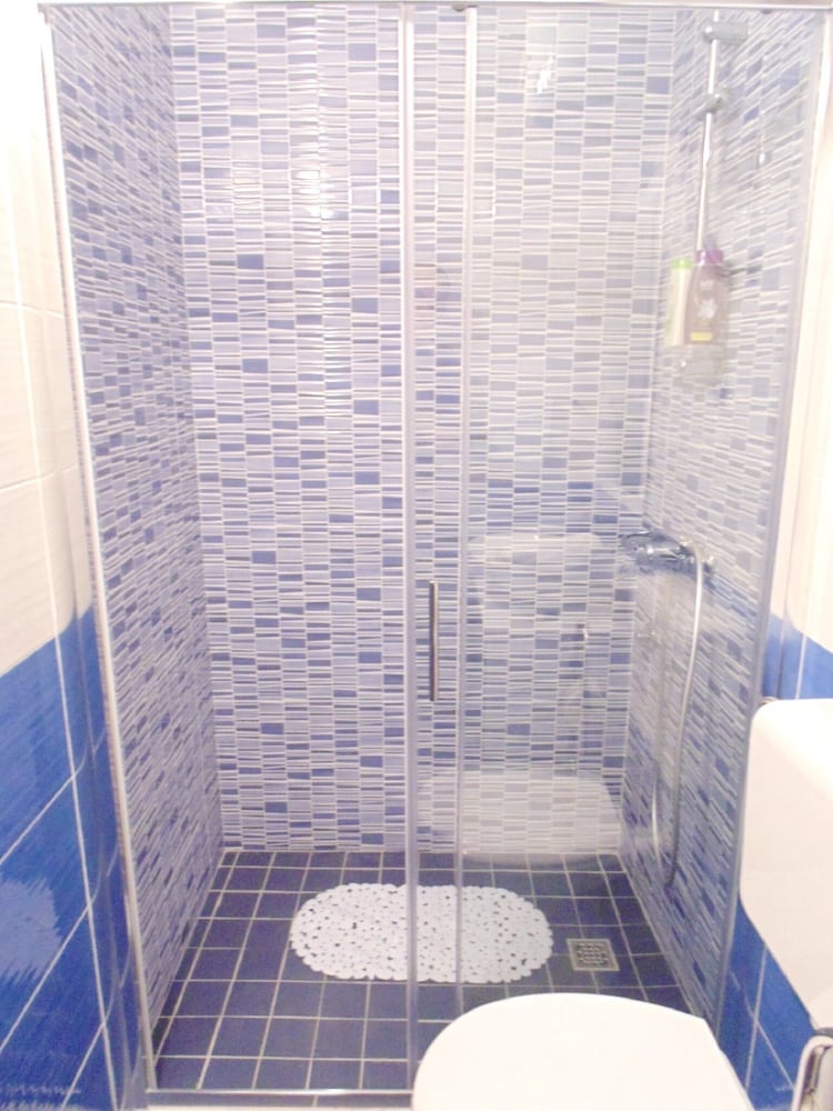 Фото Peruzovic Rooms & Apartments