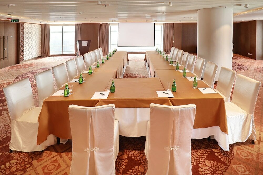 Фото Crowne Plaza Dhaka Gulshan by IHG Hotel