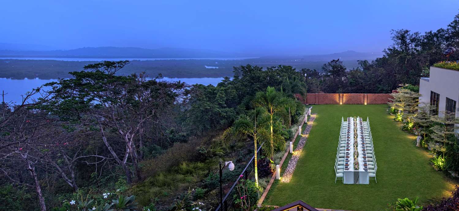 Фото DoubleTree by Hilton Goa - Panaji