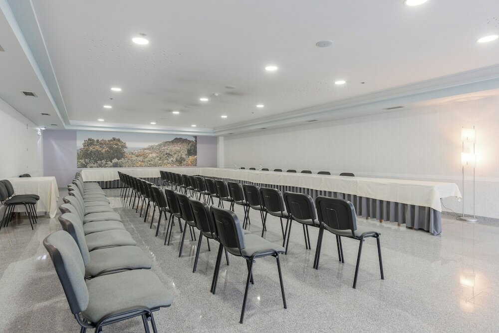 Фото Hotel Azinheira by RIDAN Hotels