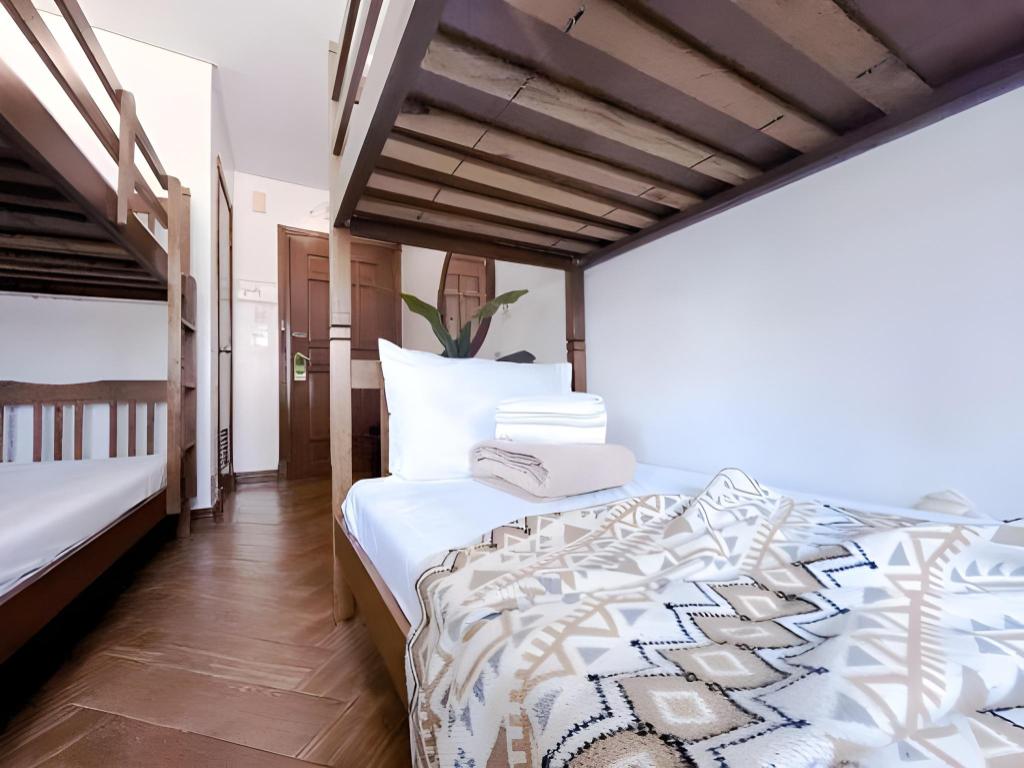 Фото Townhouse Oak Avitel Hotel