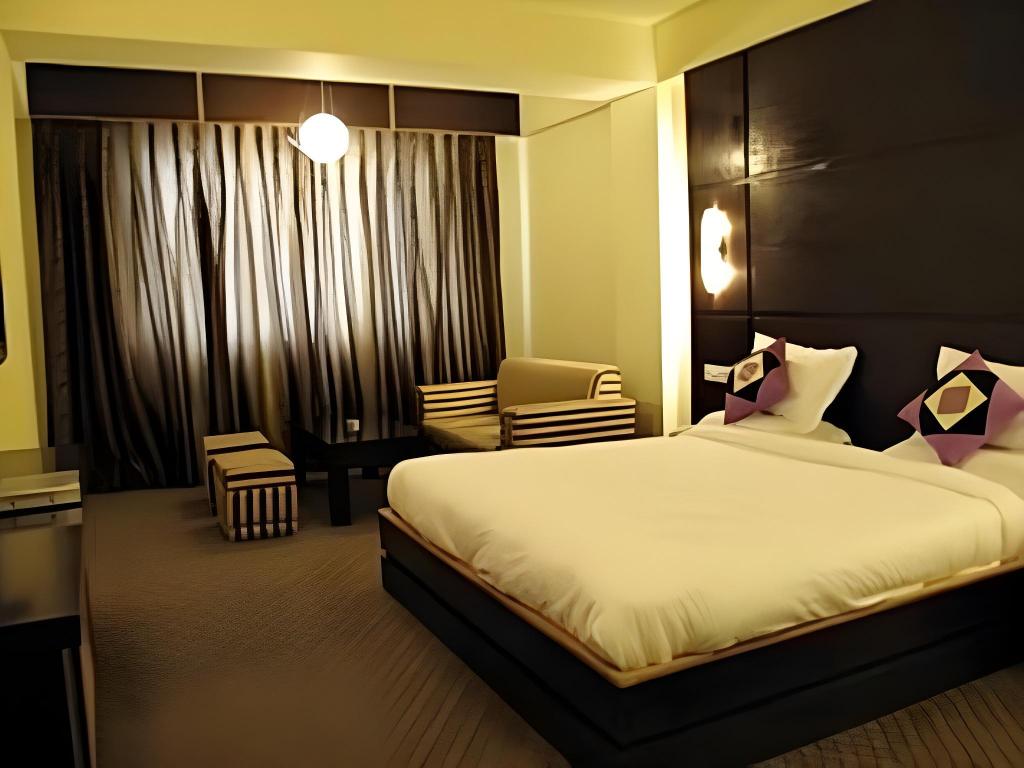 Фото Comrade Inn