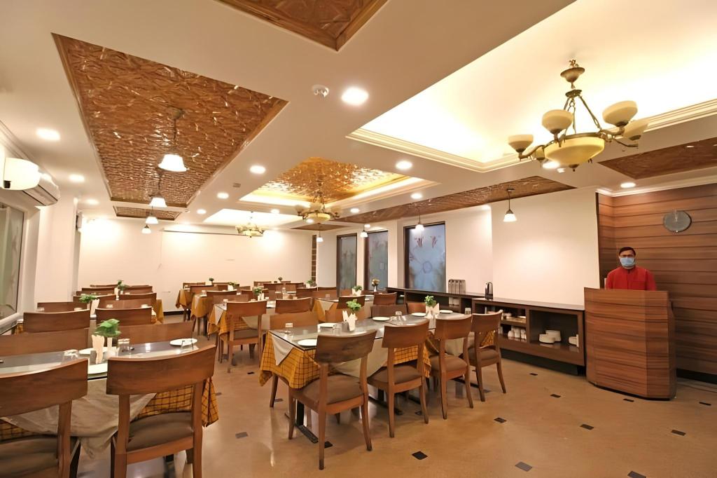 Фото Comrade Inn