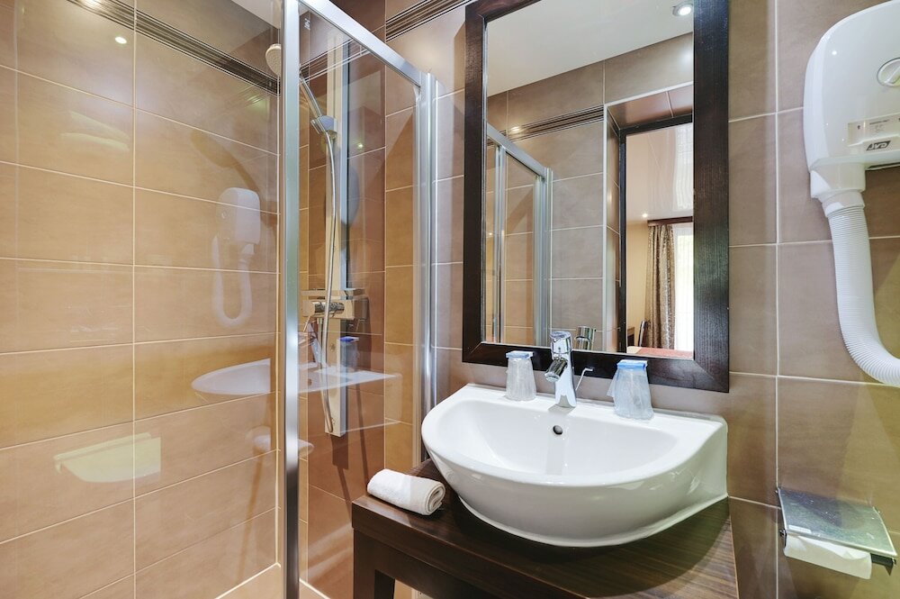 Фото Grand Hotel Francais