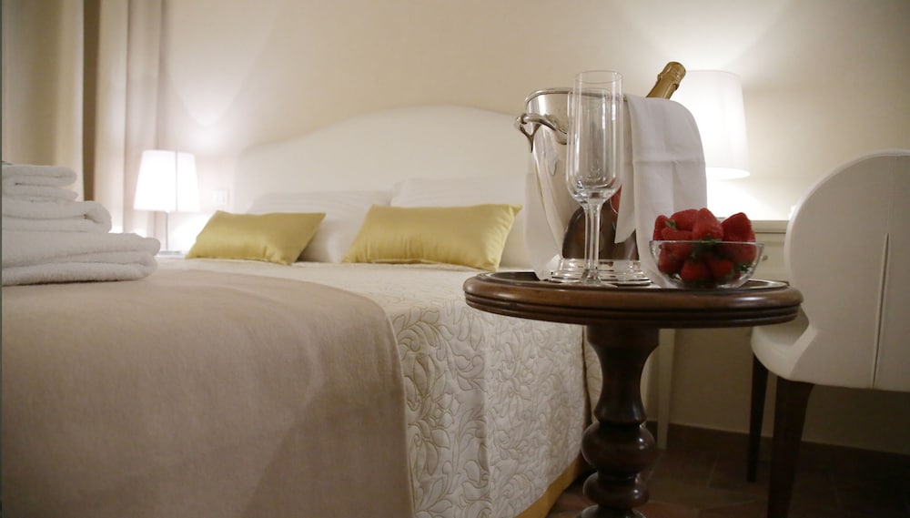 Фото Hotel Renaissance