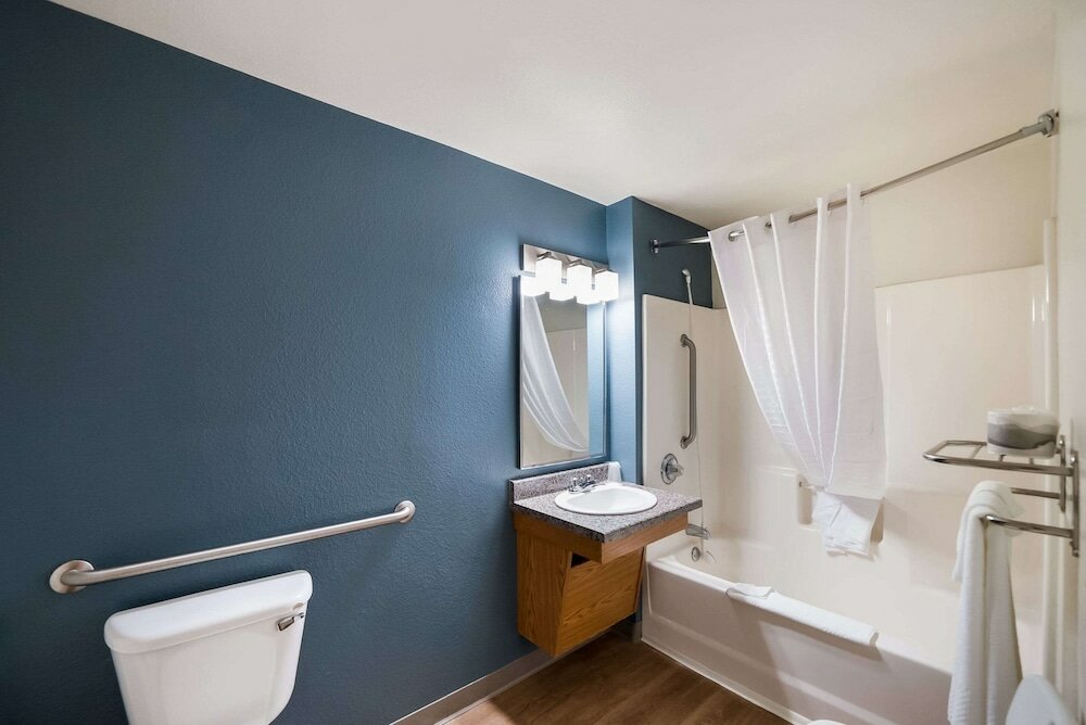 Фото Woodspring Suites Fort Worth Fossil Creek