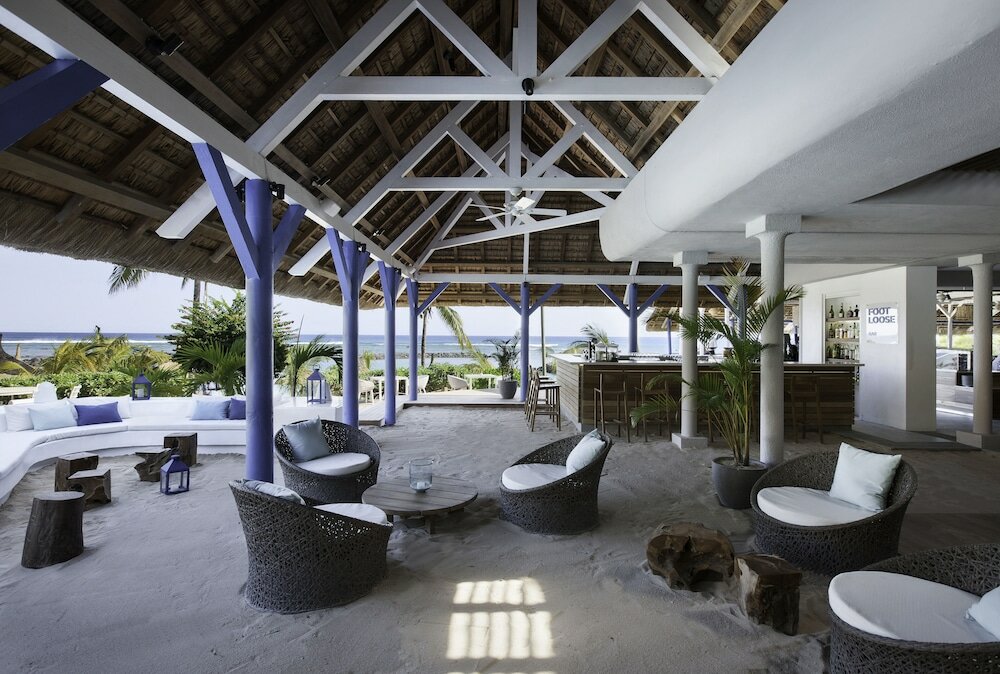 Фото Veranda Pointe Aux Biches Hotel