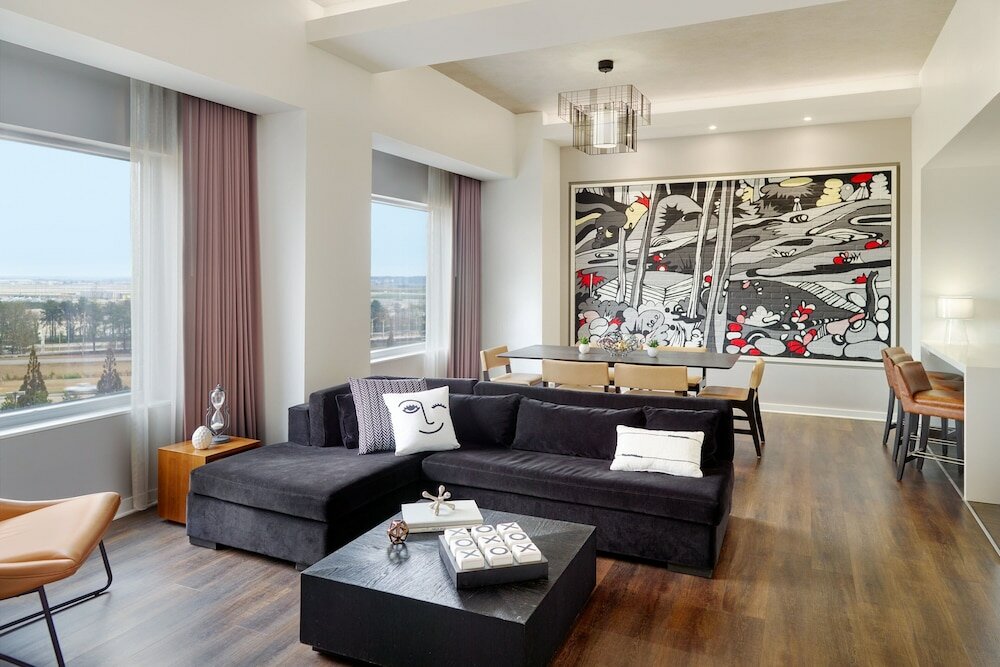 Фото Renaissance Atlanta Airport Gateway Hotel