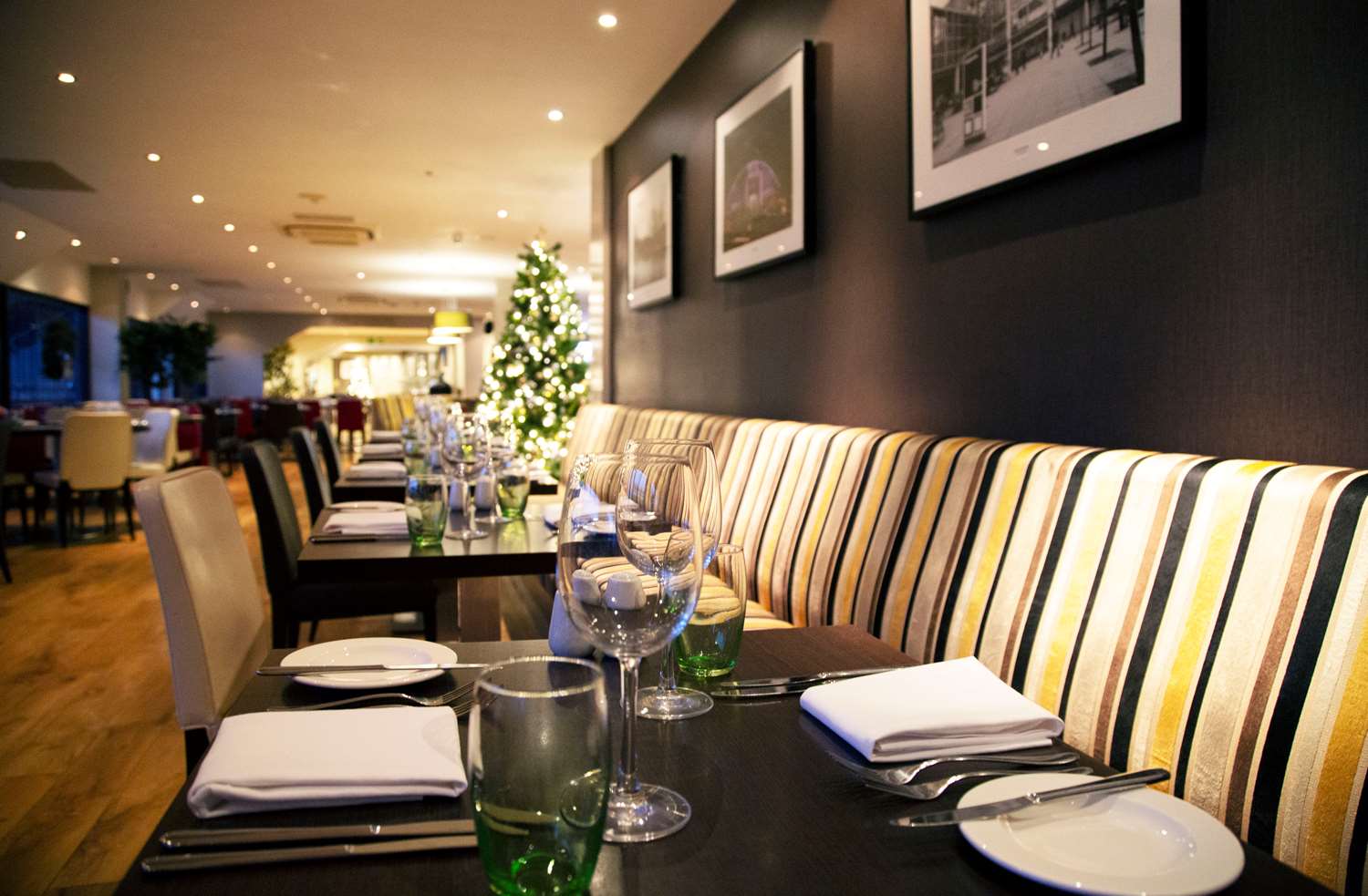 Фото DoubleTree by Hilton Milton Keynes