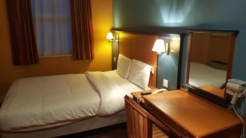 Фото Chatsworth Hotel