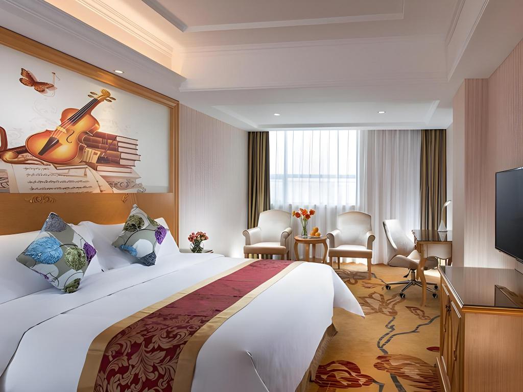 Фото Vienna Hotel Shenzhen - FuYong Metro Station Branch