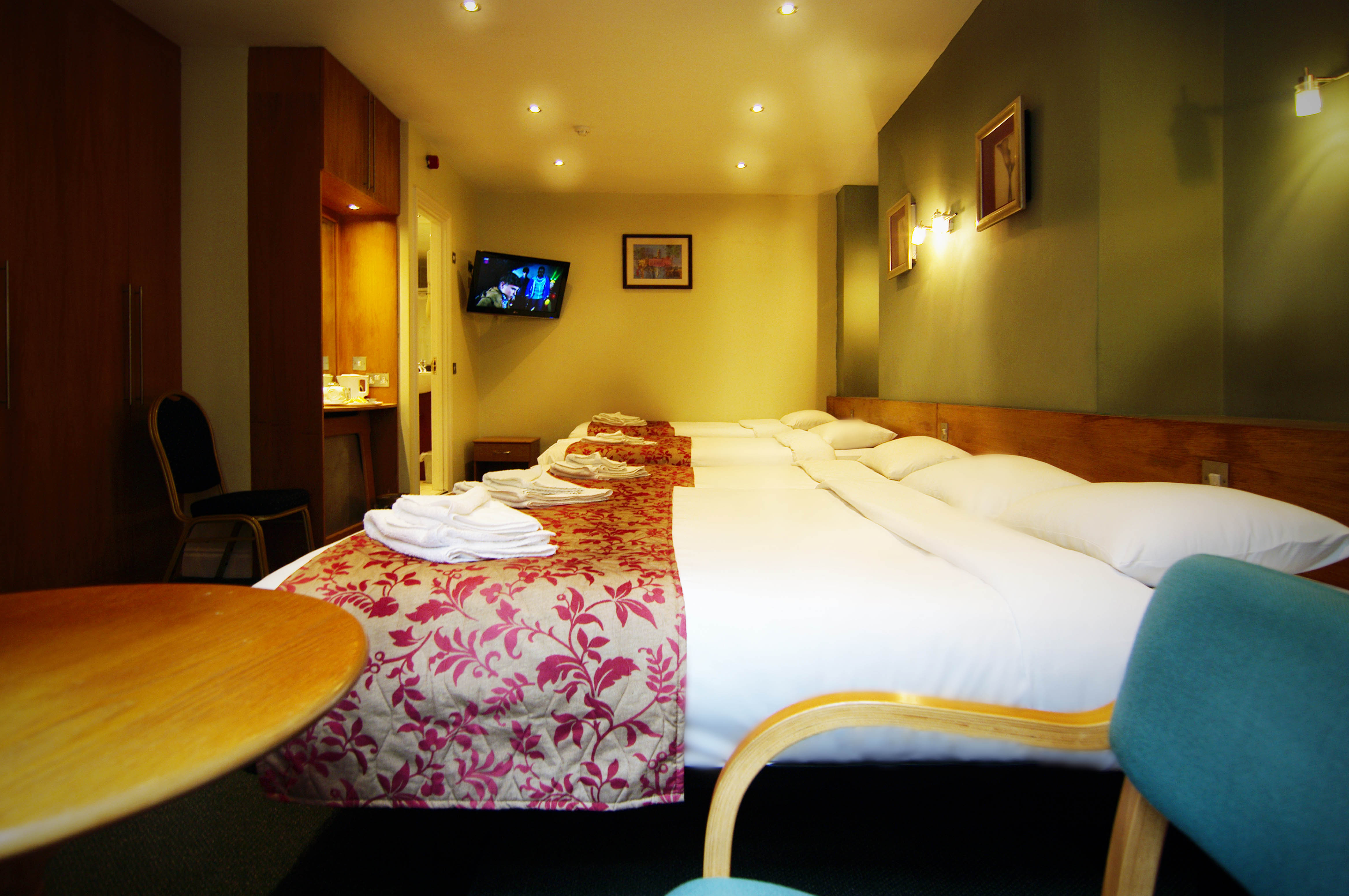 Фото Westbury Hotel Kensington