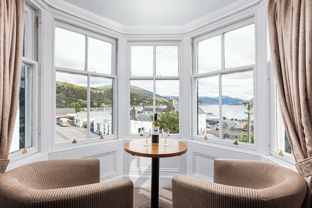 Фото Caledonian Hotel