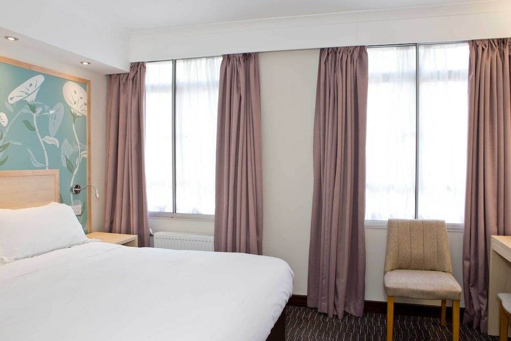 Фото Bedford Hotel