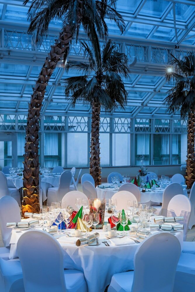 Фото Millennium Gloucester Hotel London Kensington