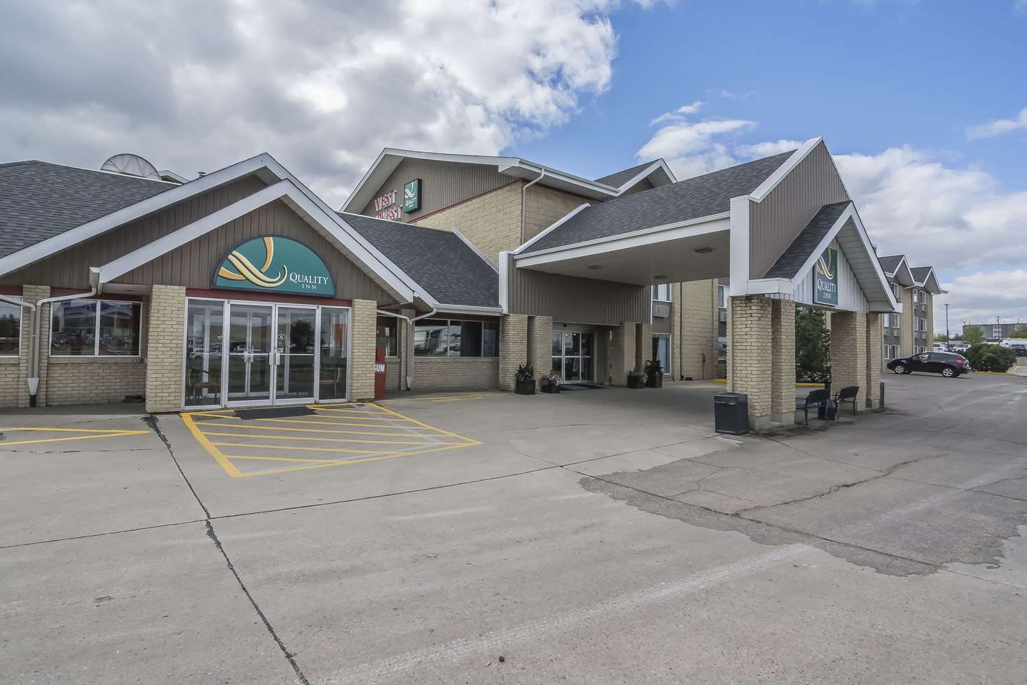 Фото Quality Inn West Edmonton