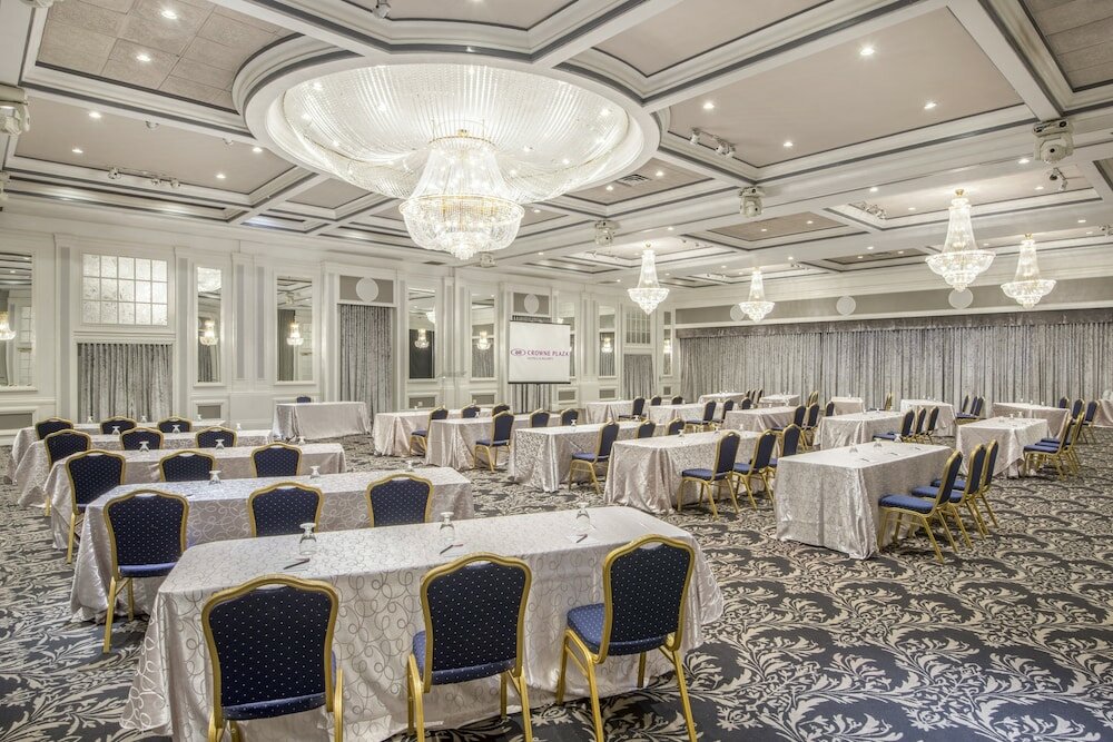 Фото Armon Plaza Montreal Airpt, Trademark Collection by Wyndham