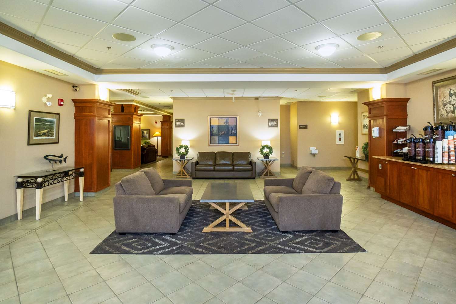 Фото Comfort Inn & Suites