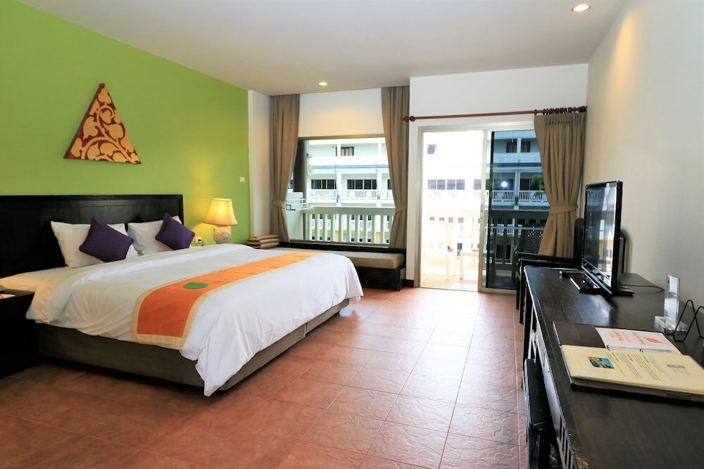 Фото Kata Sea Breeze Resort