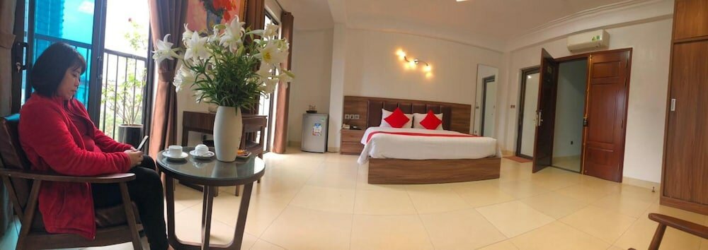 Фото Westlake Tay Ho Hotel