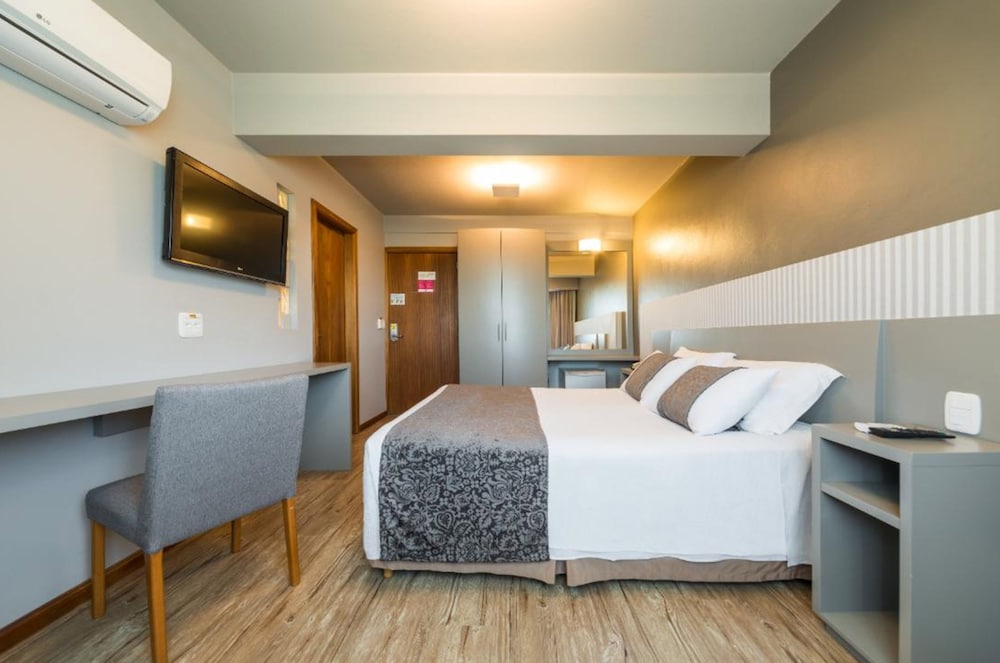 Фото Hotel Laghetto Siena