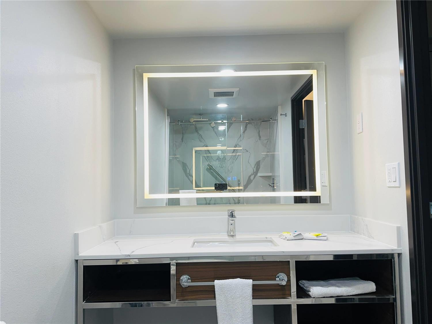 Фото La Quinta Inn by Wyndham Costa Mesa Newport Beach