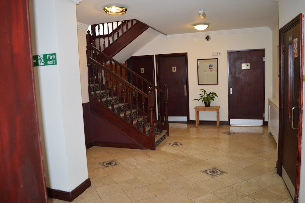 Фото The Globe Hotel