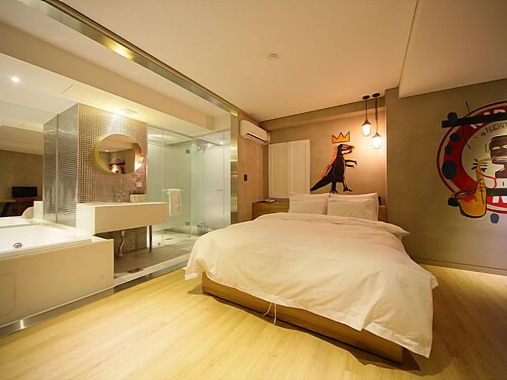 Фото Gaeul Sinchon