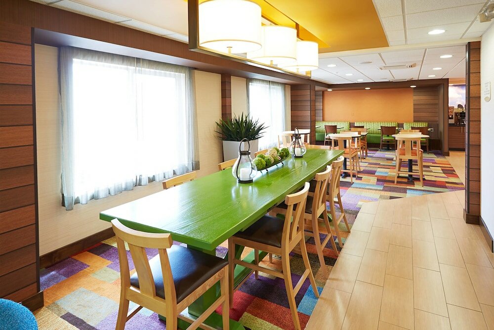 Фото Fairfield Inn by Marriott Salt Lake City South