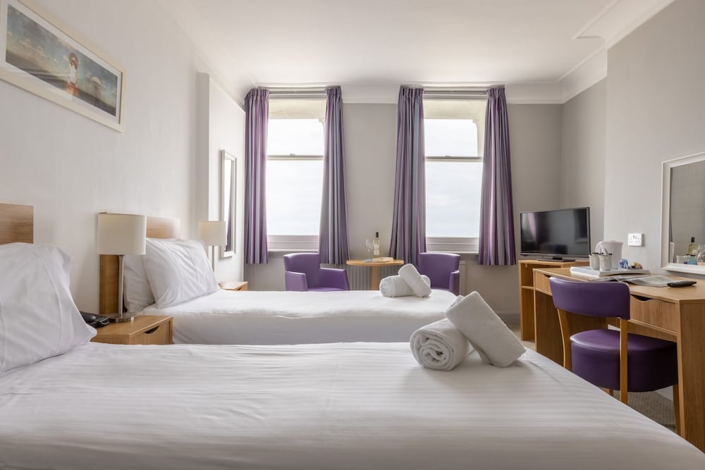 Фото The Burlington Hotel