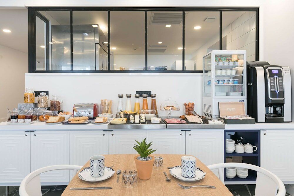 Фото The Deck Hotel by HappyCulture