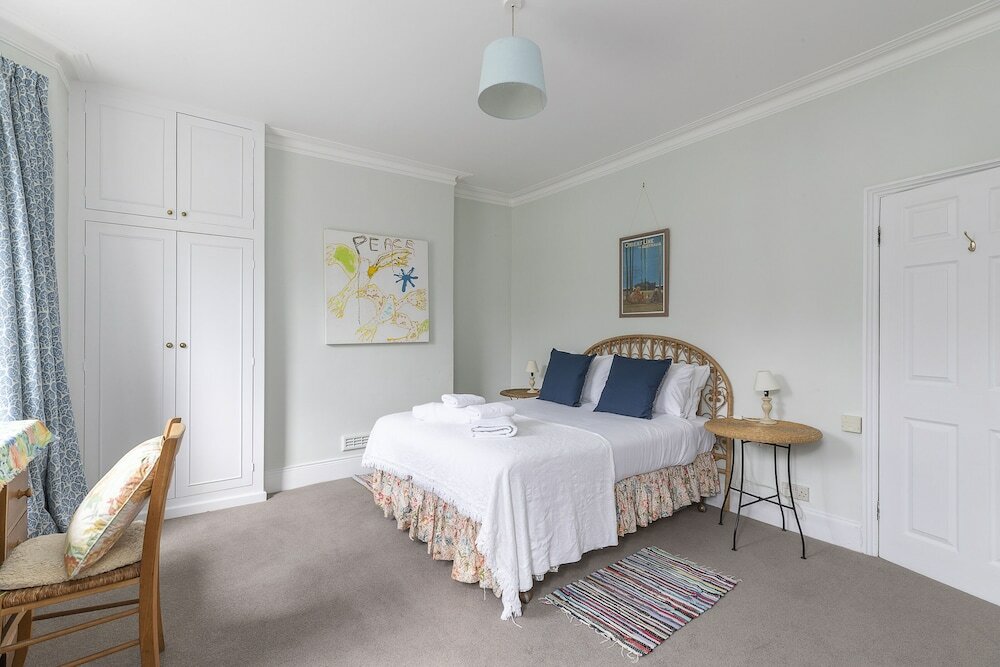 Фото Altido Charming 3 bed house with a rooftop terrace