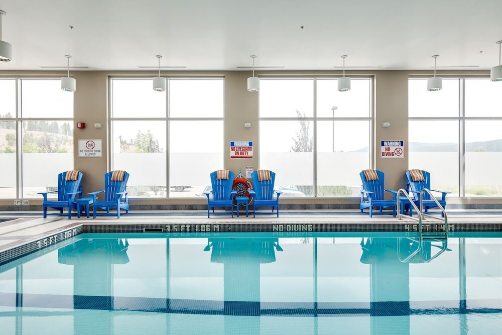 Фото Four Points by Sheraton Kelowna Airport