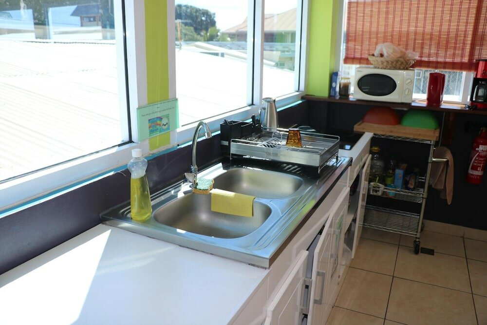 Фото Mahana Lodge Hostel & Backpacker