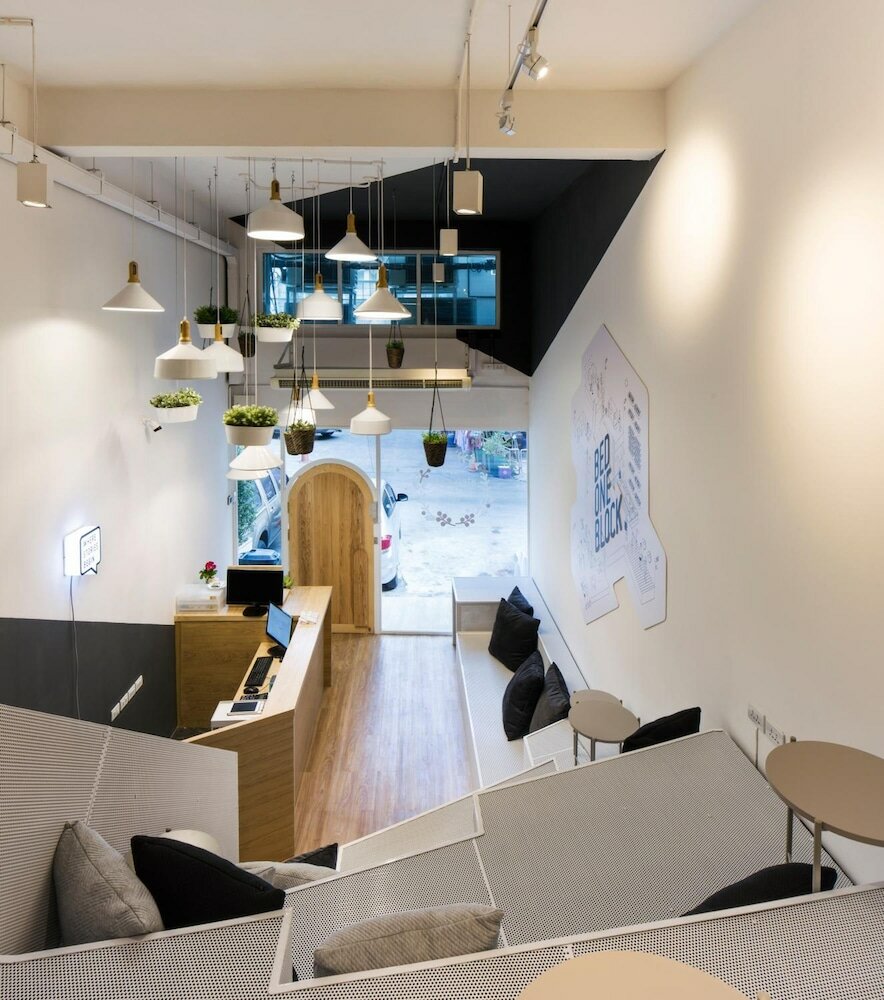 Фото Bed One Block Hostel