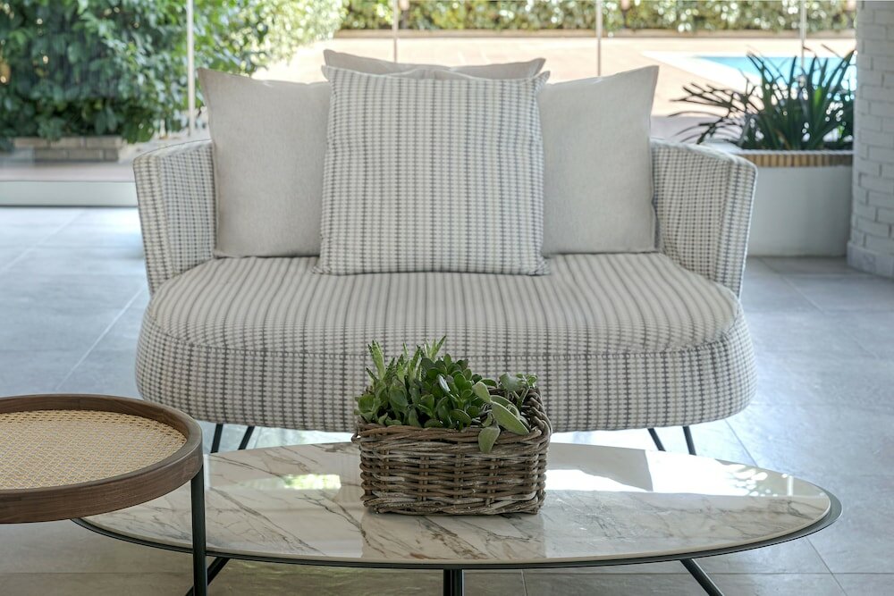 Фото Blazer Suites Hotel