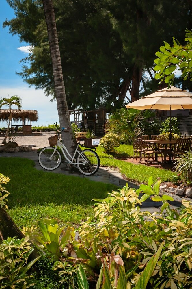 Фото Cedar Cove Resort and Cottages