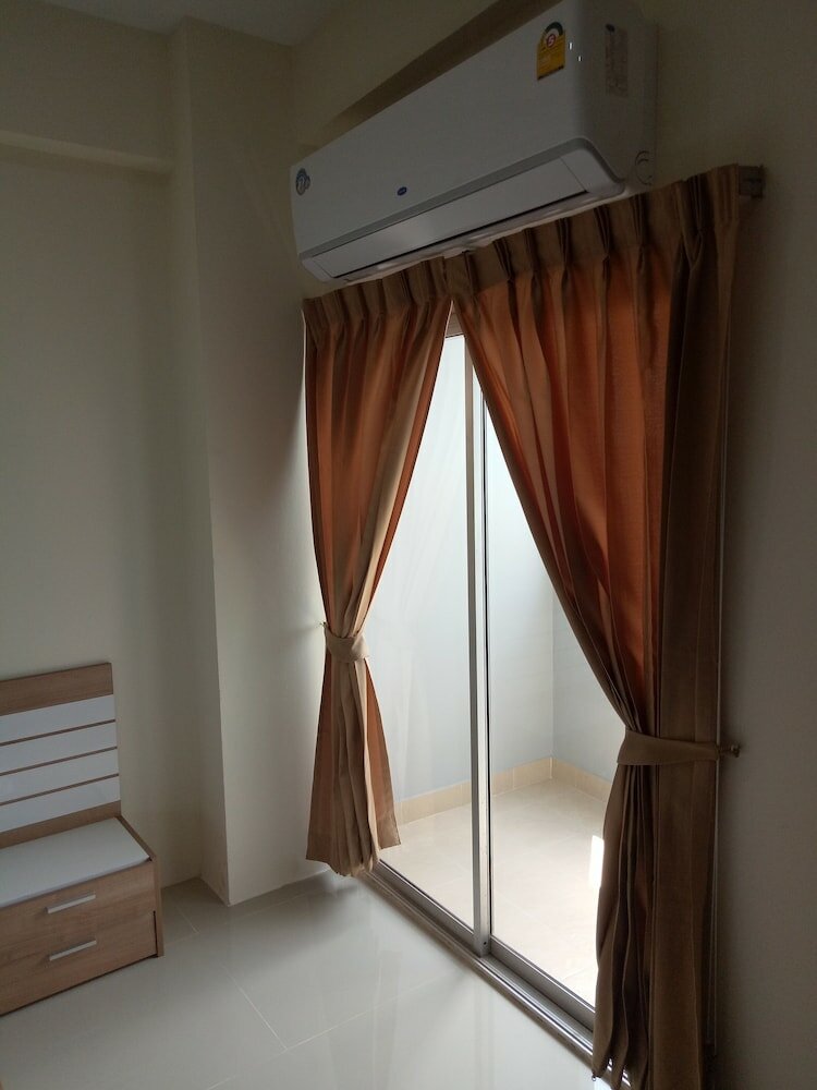 Фото Komol Residence Bangkok