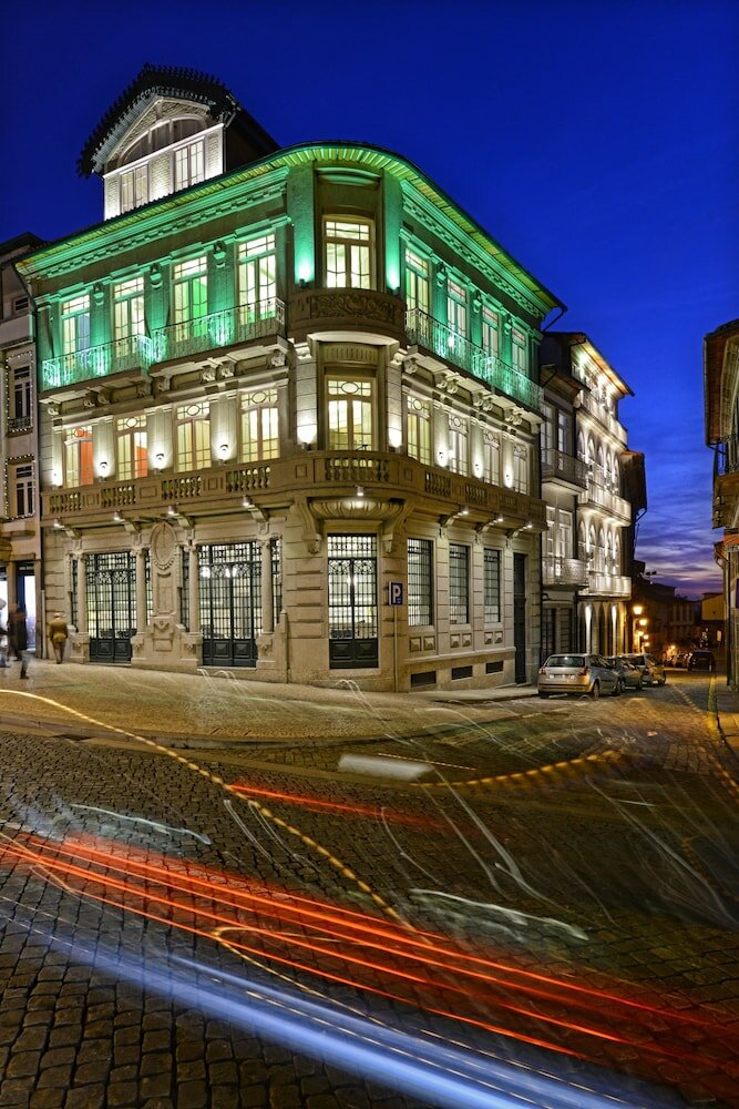 Фото Emaj Guimarães Boutique Hotel