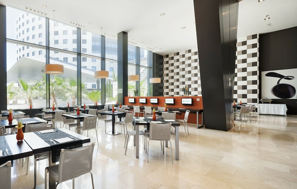 Фото Hotel Ilunion Aqua 3