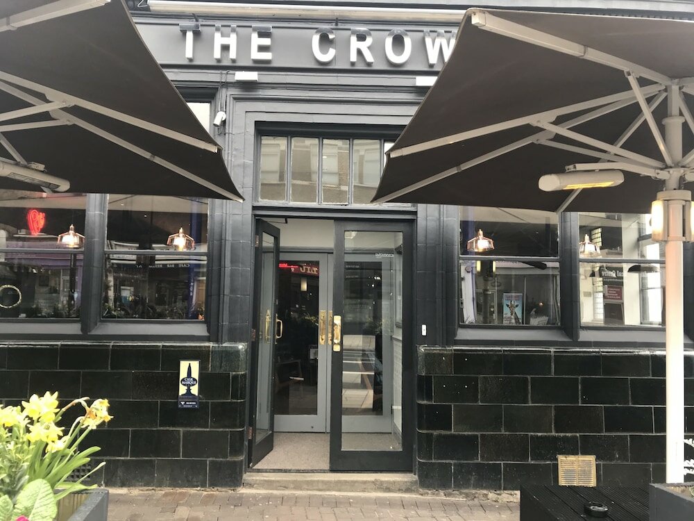 Фото PubLove  The Crown Battersea
