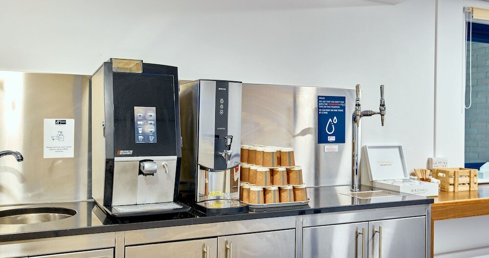 Фото Holiday Inn Express London - Stratford, an Ihg Hotel