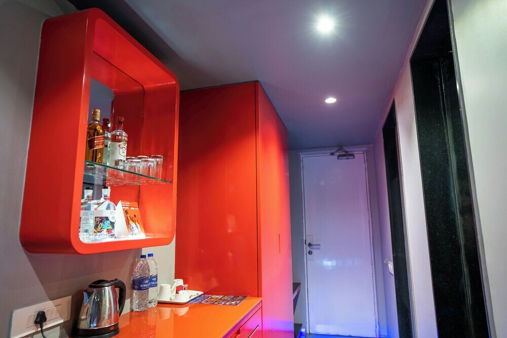 Фото SinQ Party Hotel