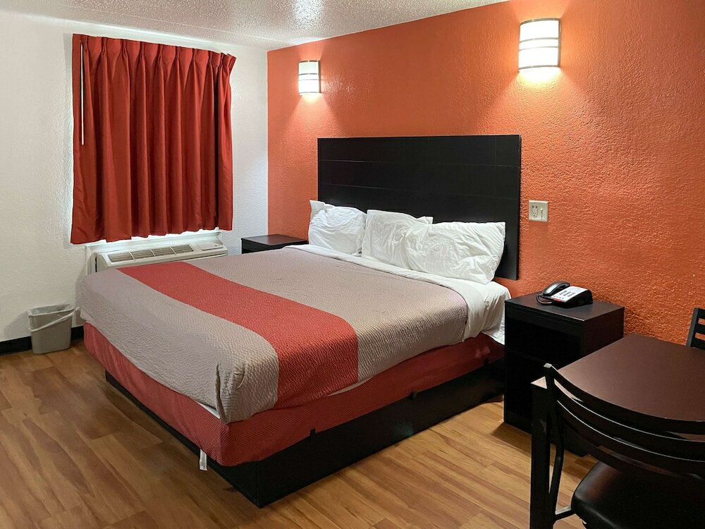 Фото Motel 6 Houston, Tx - Brookhollow