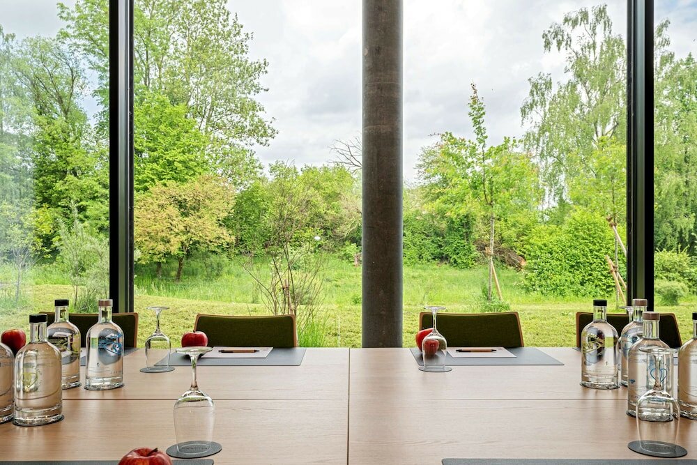 Фото IntercityHotel Zurich Airport