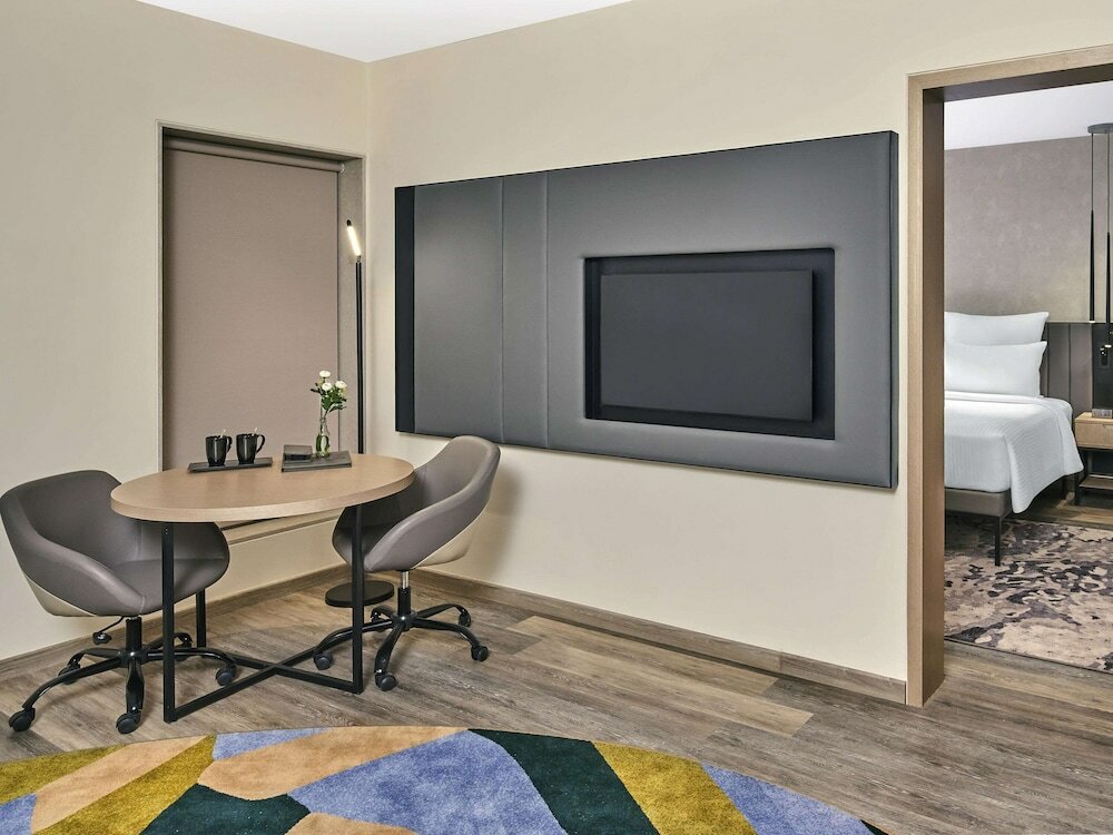 Фото Novotel Mumbai International Airport